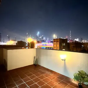 White House , Dubai United Arab Emirates
